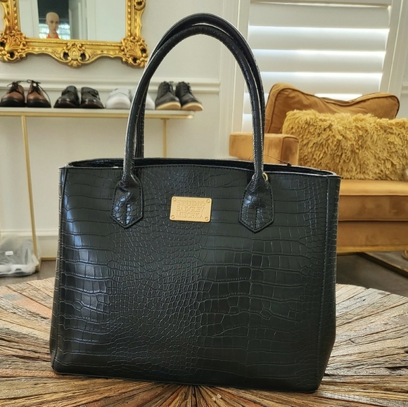 Badgley Mischka Handbags - Badgley Mischka Black Pebbled Large Satchel